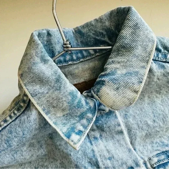 Vintage Levi’s Acid Wash Cropped Denim Jacket